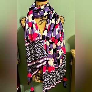 💕 NWT  Crown & Ivy Scarf Wrap Pink Purple Black